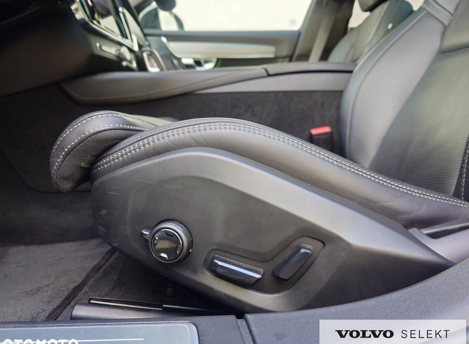 Volvo V90 cena 212900 przebieg: 30930, rok produkcji 2021 z Gorlice małe 781